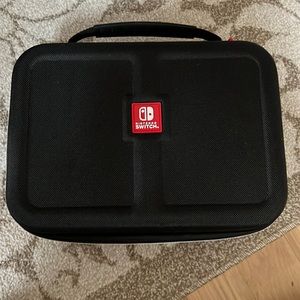 Nintendo switch game traveler deluxe system case